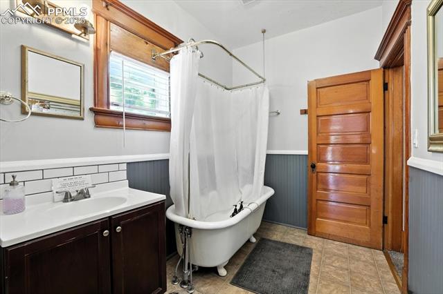 803 S Cascade Avenue