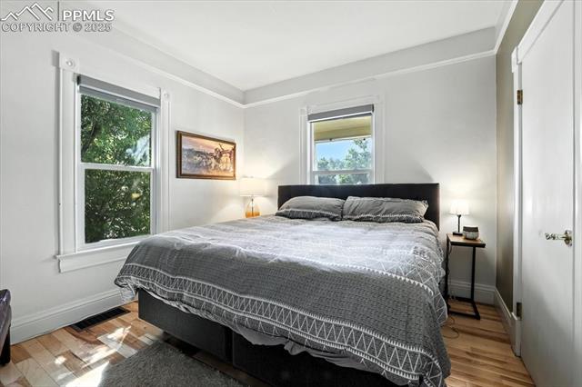 803 S Cascade Avenue
