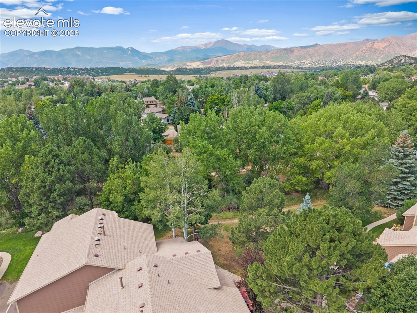 6552 Foxdale Circle