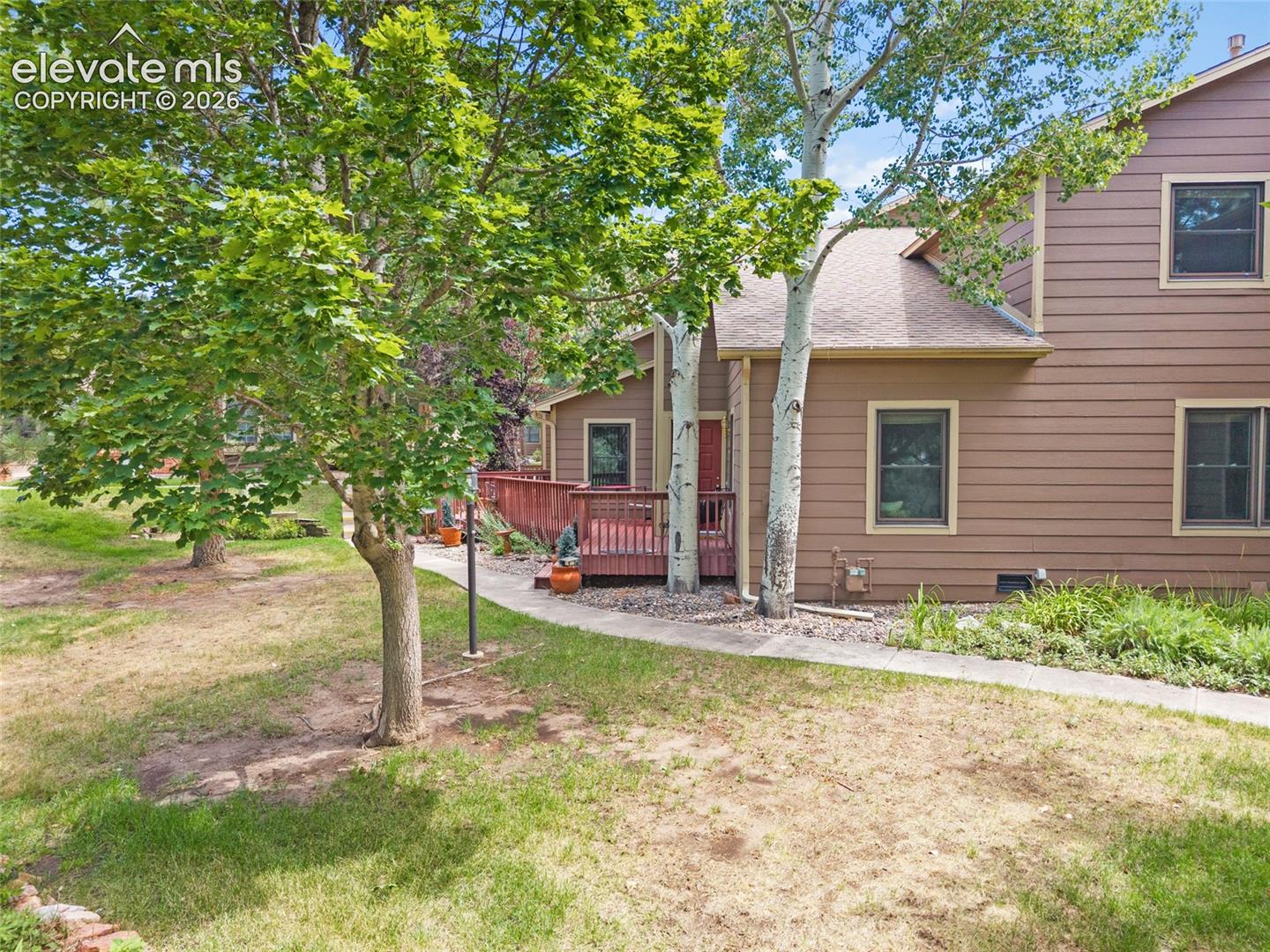 6552 Foxdale Circle