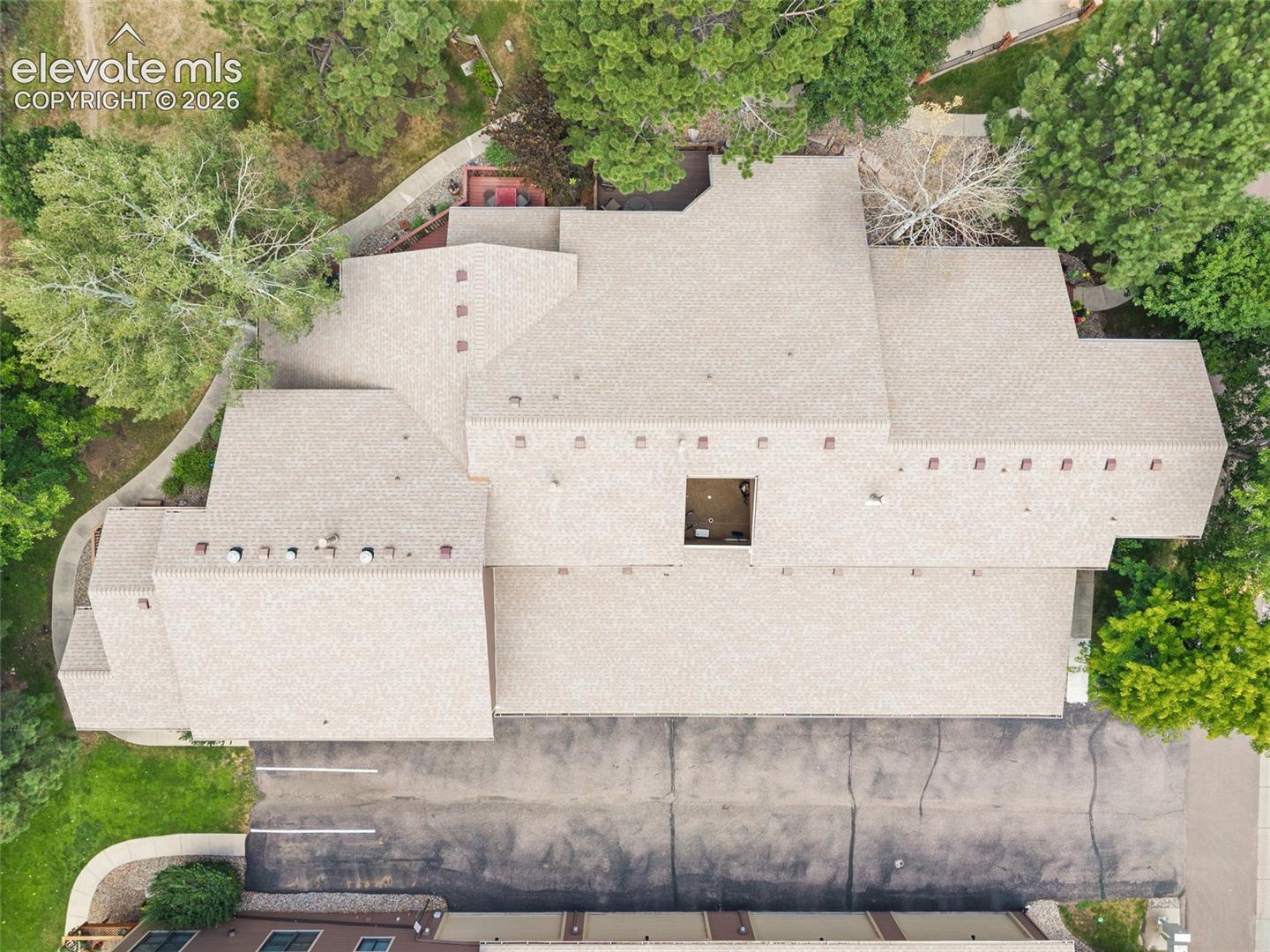 6552 Foxdale Circle