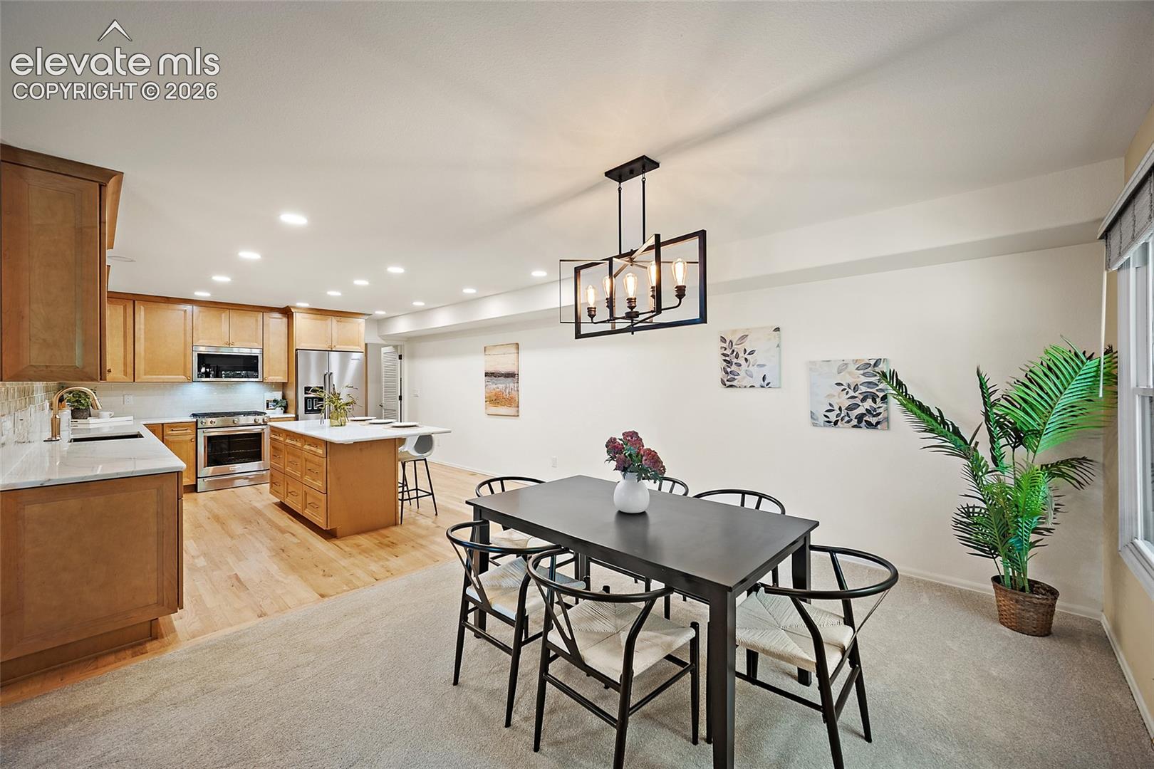 6552 Foxdale Circle