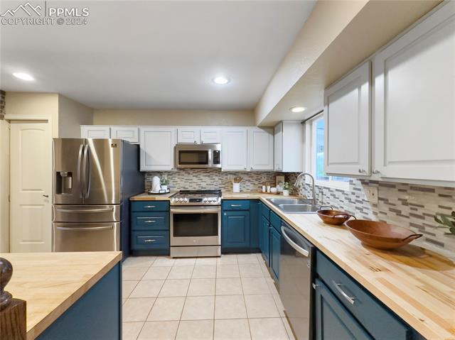 1398 Luna Drive