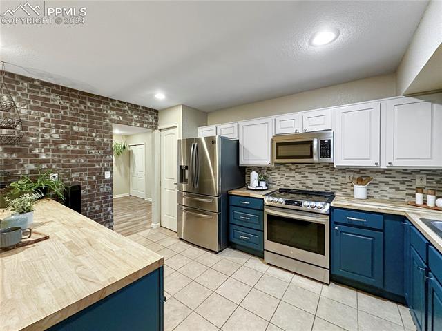 1398 Luna Drive