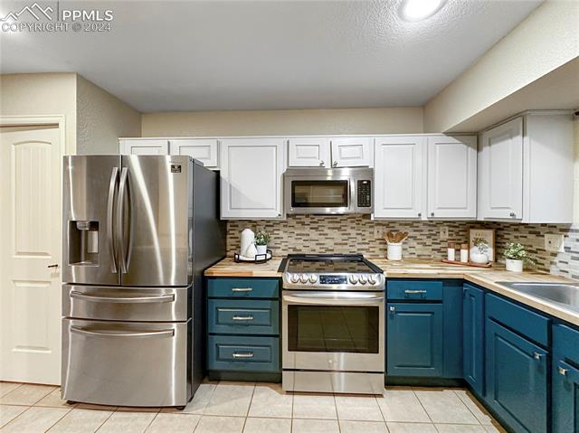 1398 Luna Drive