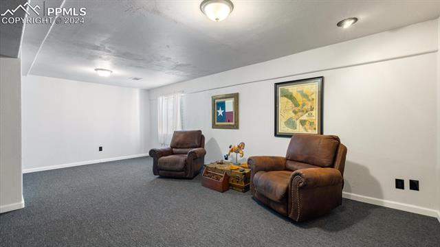 5149 E Dakota Avenue