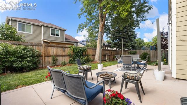 5149 E Dakota Avenue
