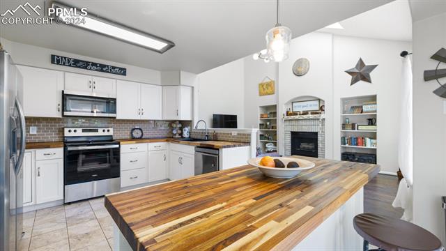 5149 E Dakota Avenue