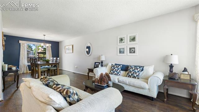 5149 E Dakota Avenue