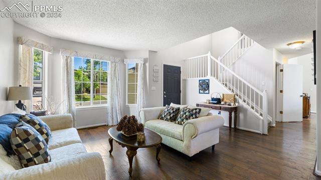 5149 E Dakota Avenue