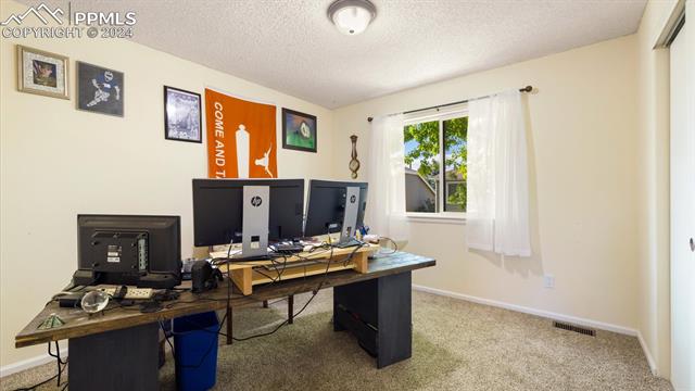 5149 E Dakota Avenue