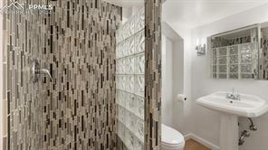 2018 Woodburn Street