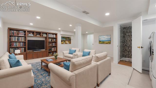 2018 Woodburn Street