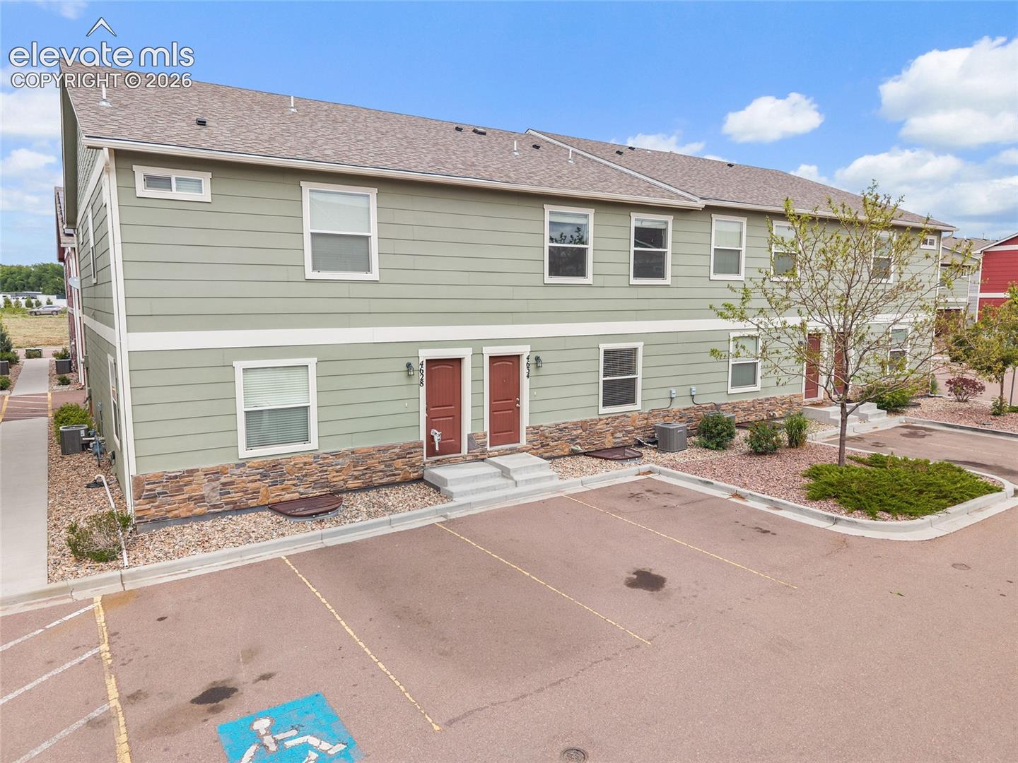 4634 Wharf Point