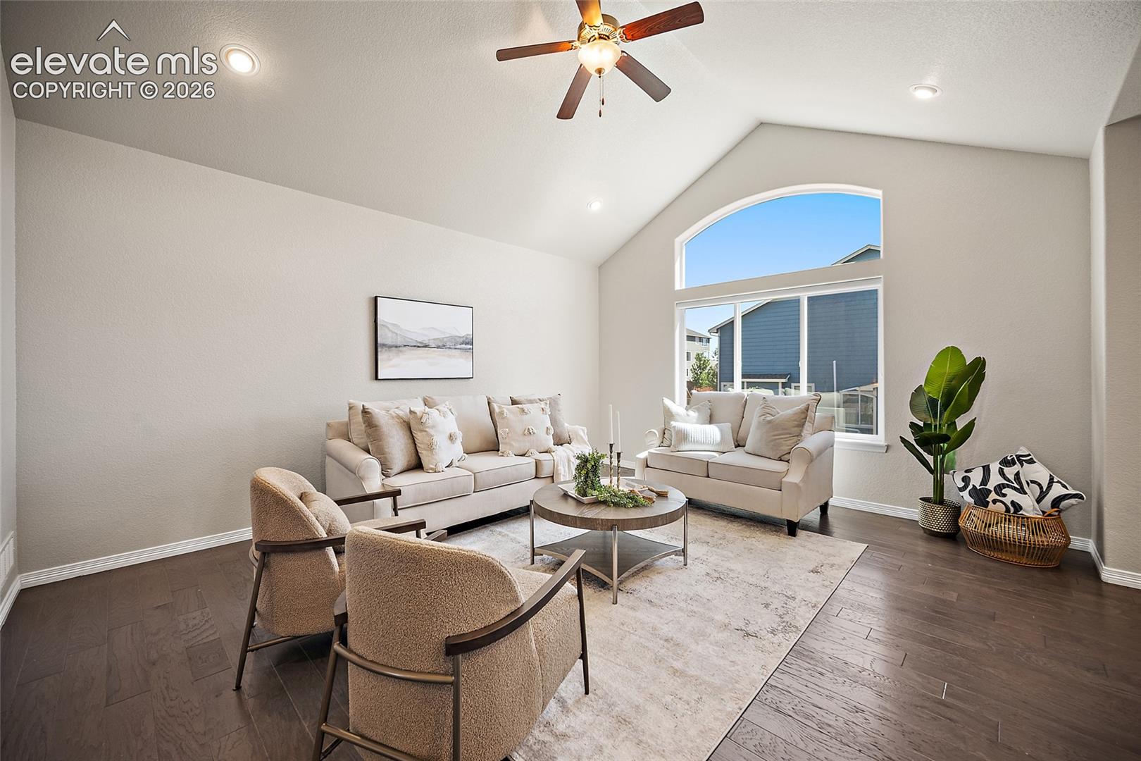 10803 Checo Way