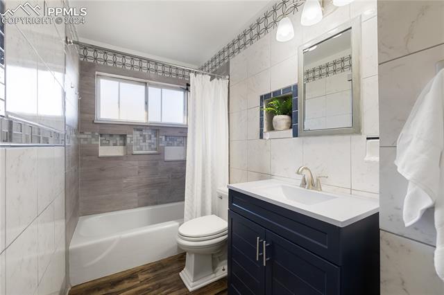 6868 Metropolitan Street