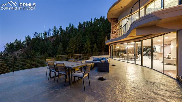 1880 Ponder Heights Drive