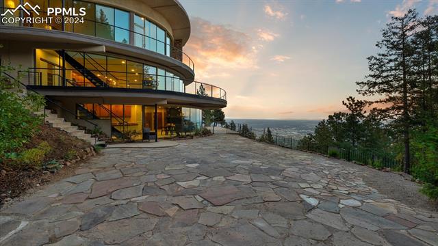 1880 Ponder Heights Drive