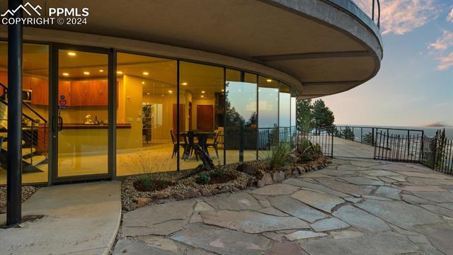 1880 Ponder Heights Drive