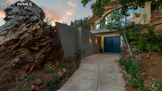 1880 Ponder Heights Drive