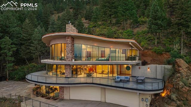 1880 Ponder Heights Drive