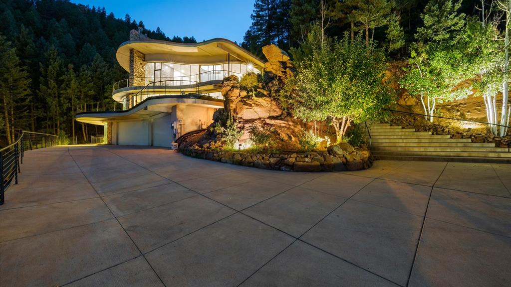 1880 Ponder Heights Drive