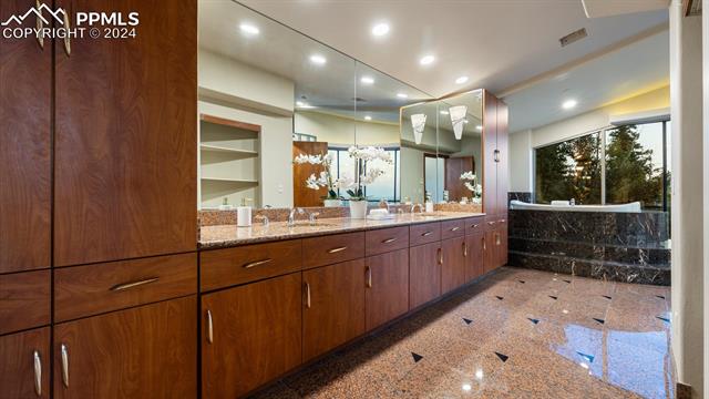 1880 Ponder Heights Drive