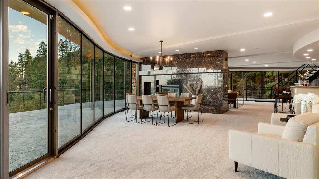 1880 Ponder Heights Drive