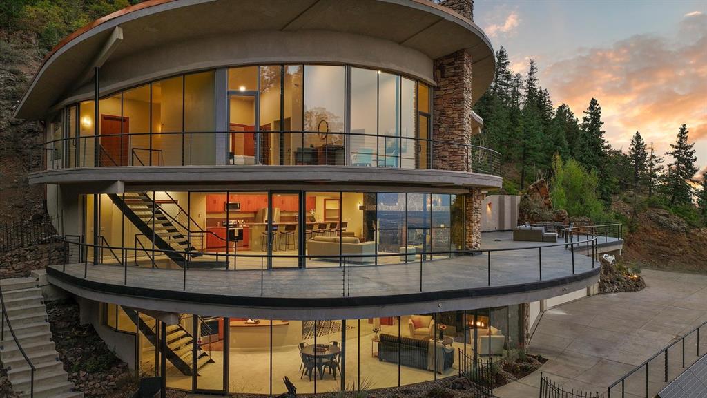 1880 Ponder Heights Drive