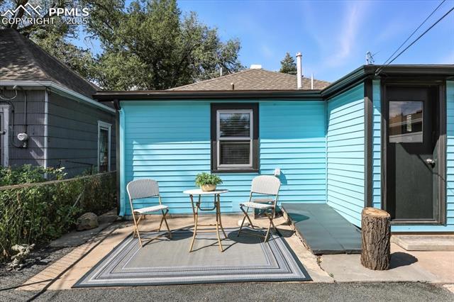 2004 W Cucharras Street