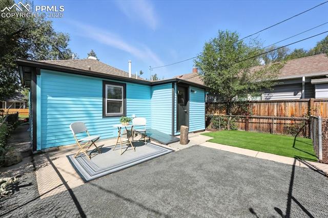 2004 W Cucharras Street