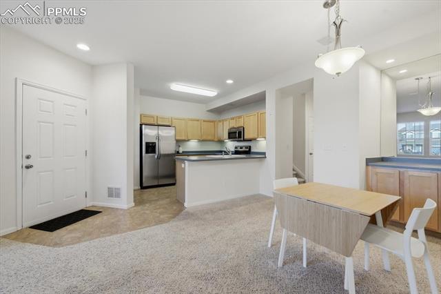 5537 Cross Creek Drive