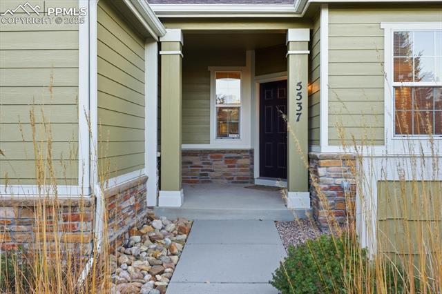 5537 Cross Creek Drive