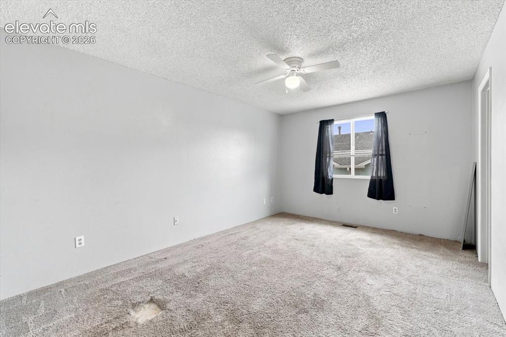 2807 Hearthwood Lane
