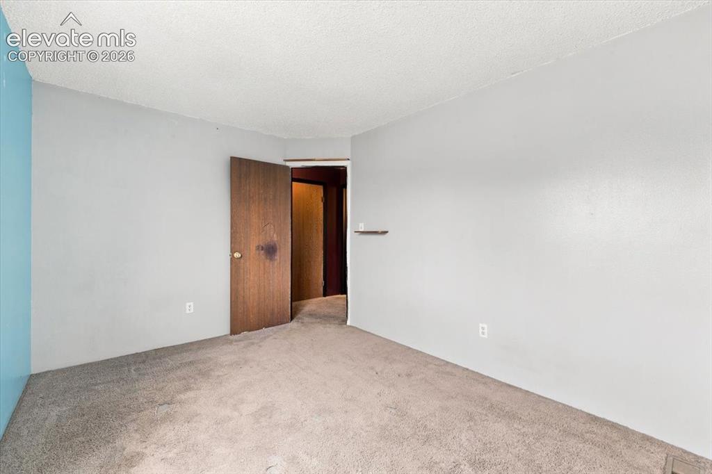 2807 Hearthwood Lane