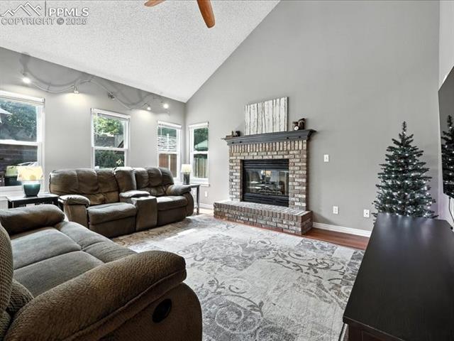 2040 Butternut Trail