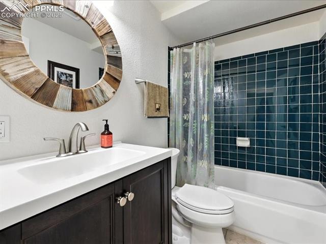 2040 Butternut Trail