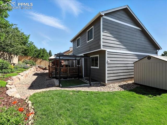 2040 Butternut Trail