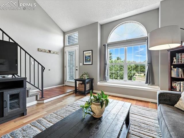 2040 Butternut Trail