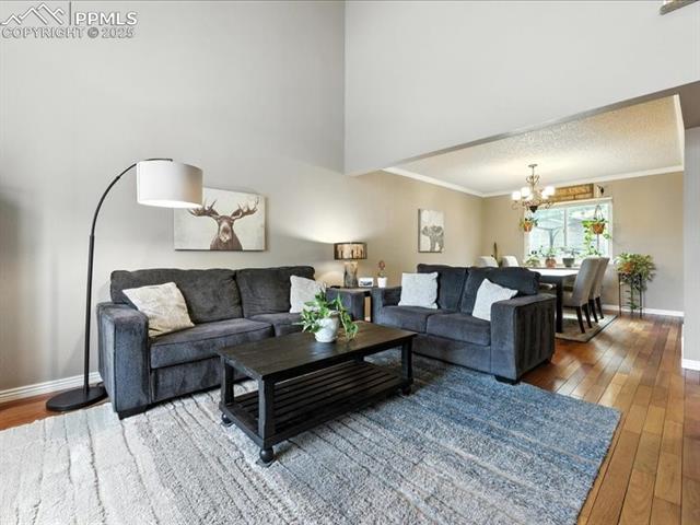 2040 Butternut Trail