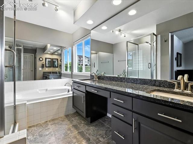 2040 Butternut Trail