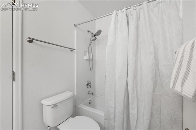 2711 Brooksedge View