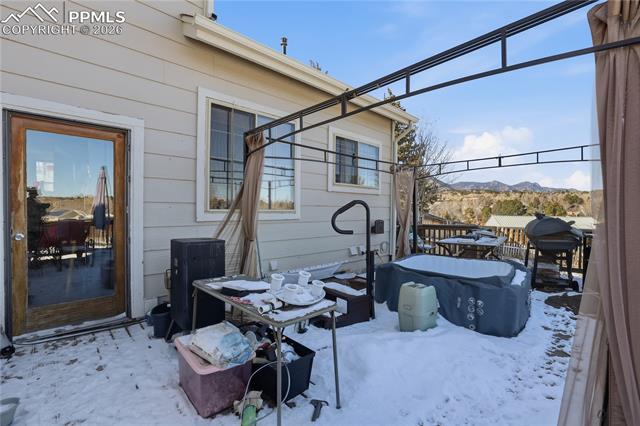 6085 Red Hill Circle