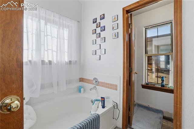 6085 Red Hill Circle