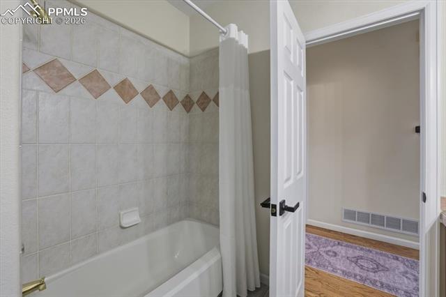 7530 Winding Oaks Drive