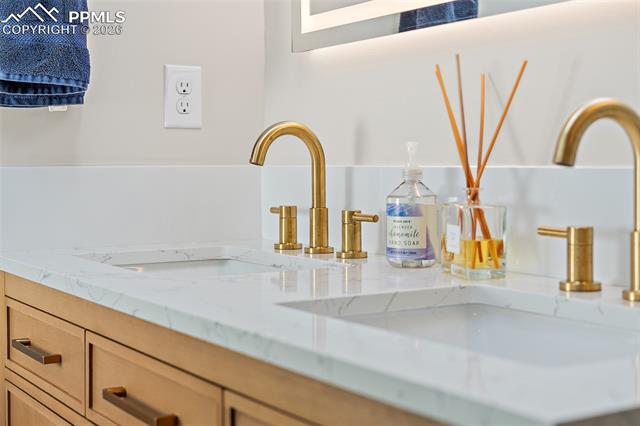 21 E Washington Street