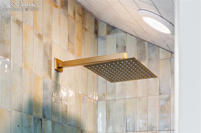 21 E Washington Street