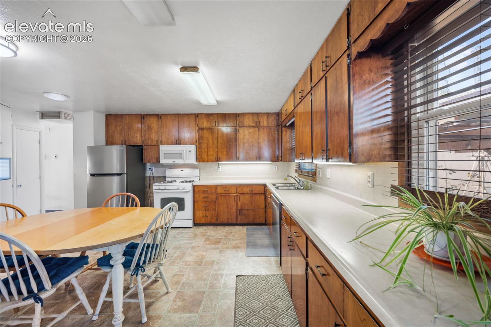 2515 San Miguel Street
