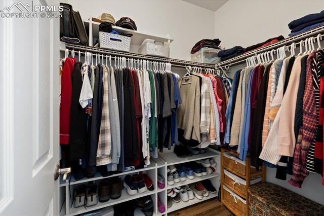 1893 Silver Meadow Circle