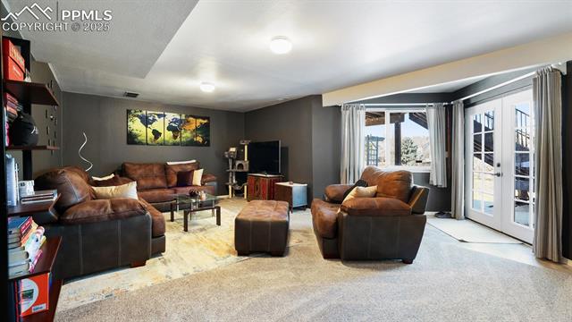 656 Freemont Circle